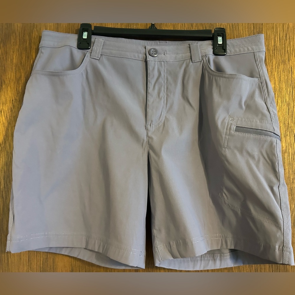 Women’s Eddie Bauer Rainier Waterproof Active Shorts